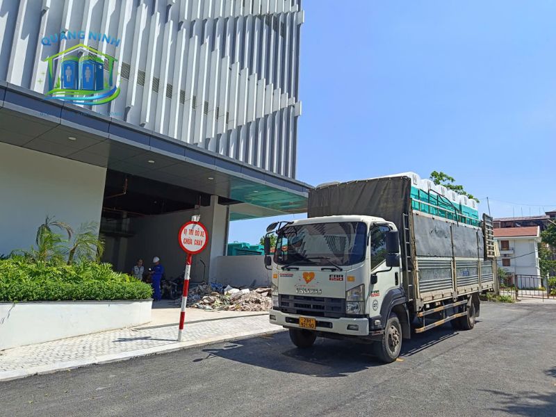ban-va-cho-thue-nha-ve-sinh-di-dong-cong-trinh-tai-quang-ninh-4